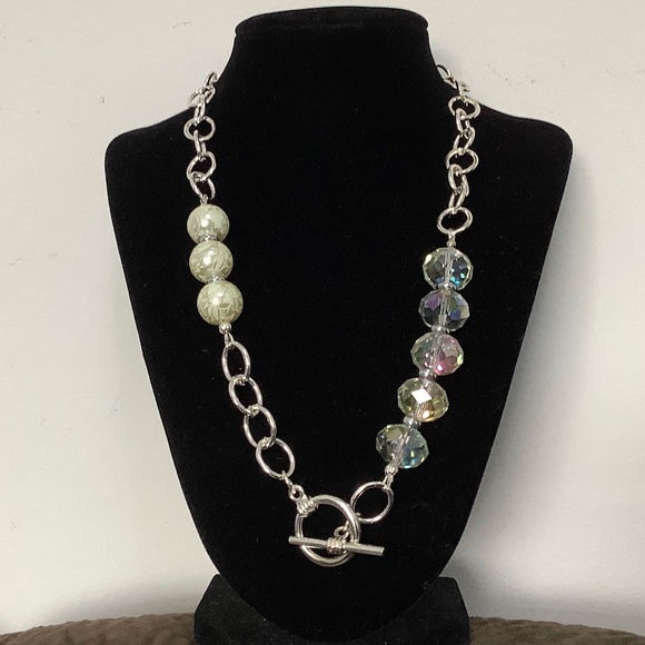 New Stylish Silver-Plated Necklace with Crystals and Pearls10” long - Picture 3 of 12